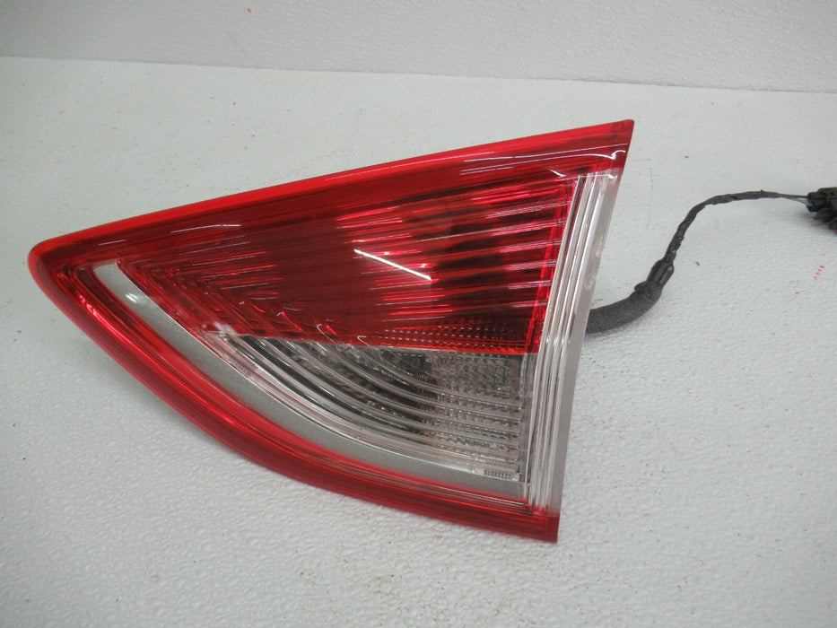 2013-2016 FORD ESCAPE REAR RIGHT PASSENGER SIDE TAIL LIGHT HALOGEN LAMP OEM