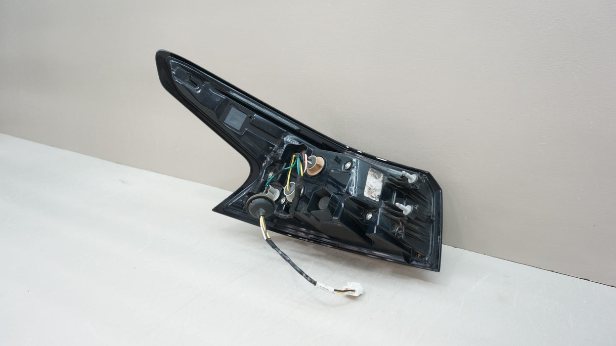 2019-2025 NISSAN ALTIMA REAR RIGHT PASSENGER SIDE TAIL LIGHT OEM