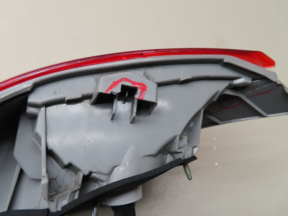 2012-2014 TOYOTA CAMRY REAR LEFT DRIVER SIDE OUTER TAIL LIGHT HALOGEN LAMP OEM