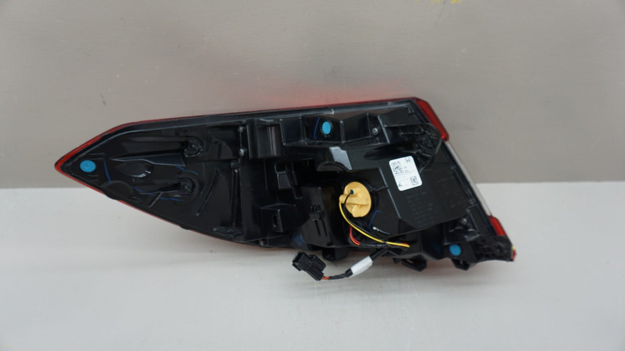 2018-2022 HONDA ACCORD REAR RH RIGHT PASSENGER SIDE OUTER TAIL LIGHT OEM