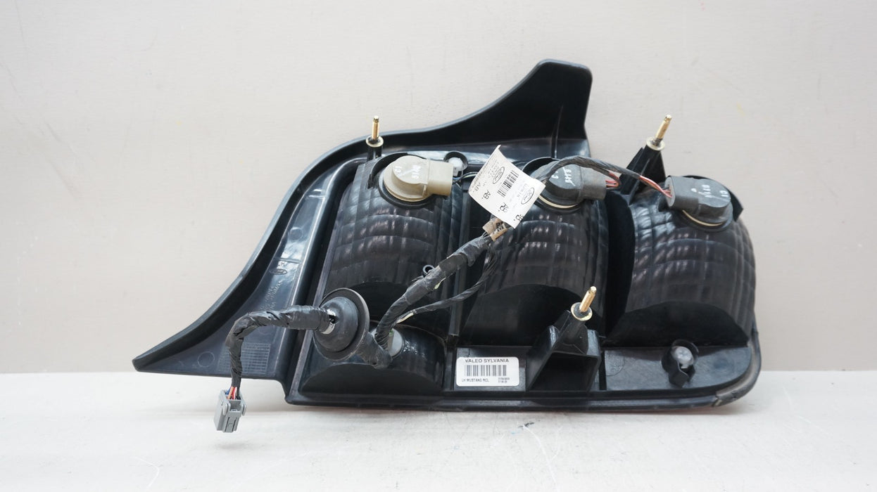 2005-2009 FORD MUSTANG REAR LEFT DRIVER SIDE TAIL LIGHT OEM 5R3T13A412