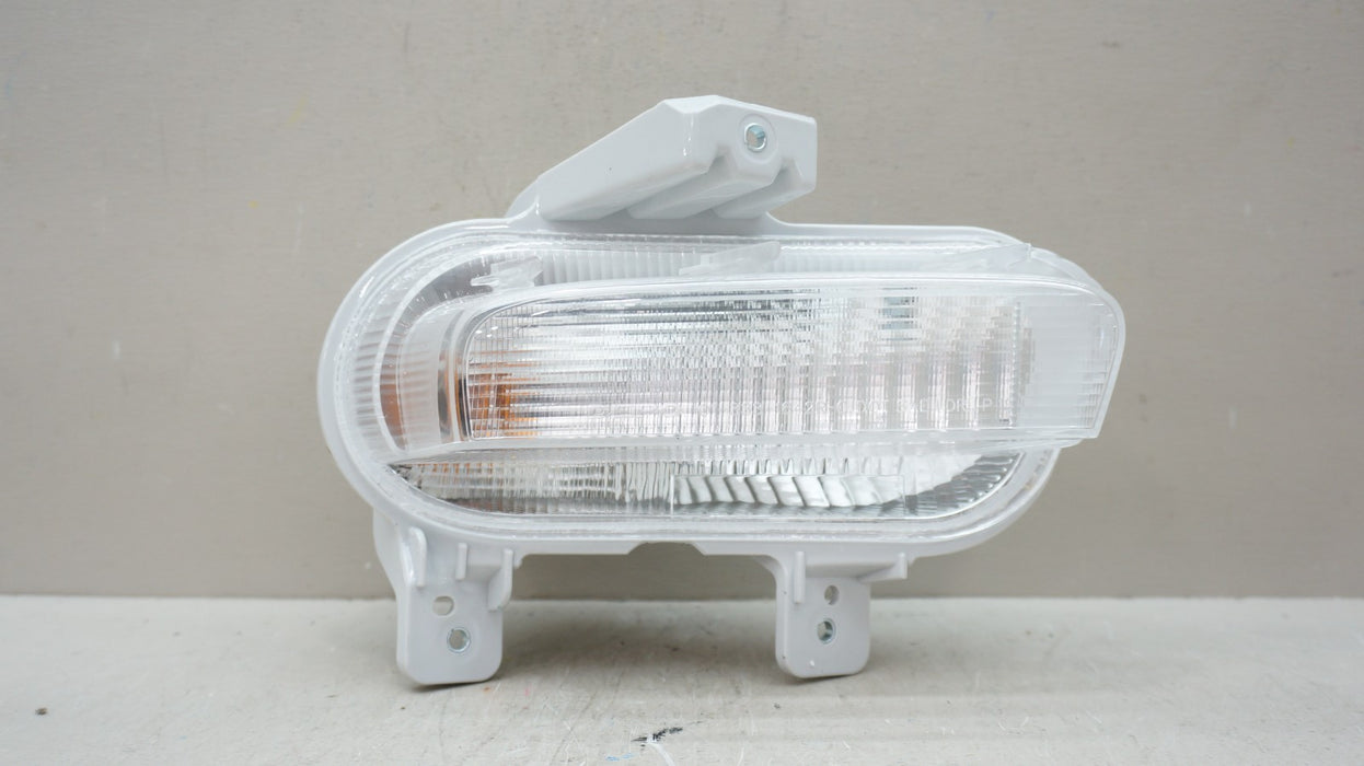 2019-2023 JEEP RENEGADE FRONT RIGHT PASSENGER SIDE TURN SIGNAL LIGHT AFTERMARKET
