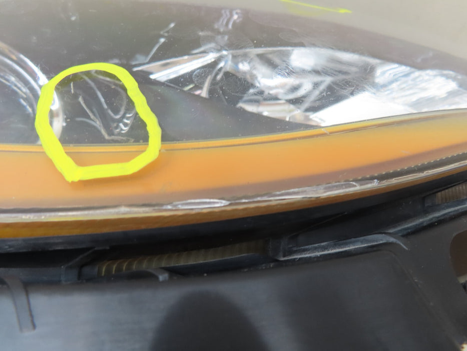 2017-2019 CHRYSLER PACIFICA FRONT RIGHT HEADLIGHT LAMP HALOGEN OEM 68228946AD