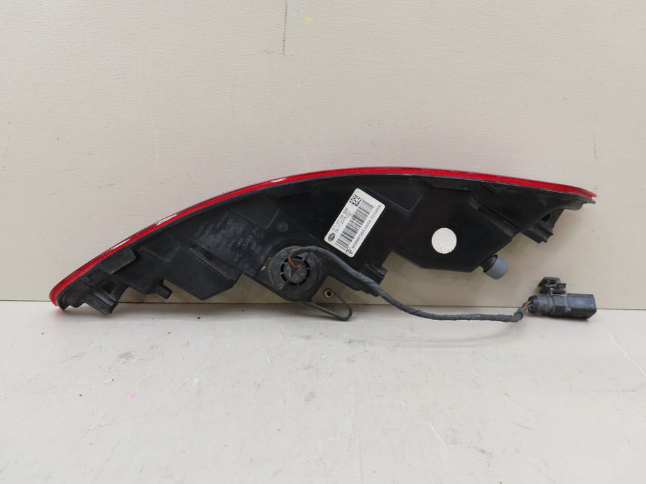 2015-2018 PORSCHE MACAN REAR RIGHT PASSENGER SIDE BACKUP LIGHT REFLECTOR OEM