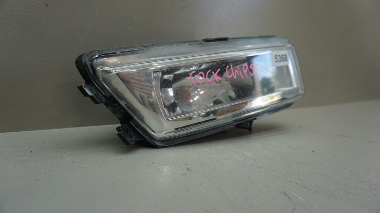 2014-2015 VOLKSWAGEN PASSAT FRONT RIGHT PASSENGER SIDE BUMPER FOG LIGHT LAMP OEM