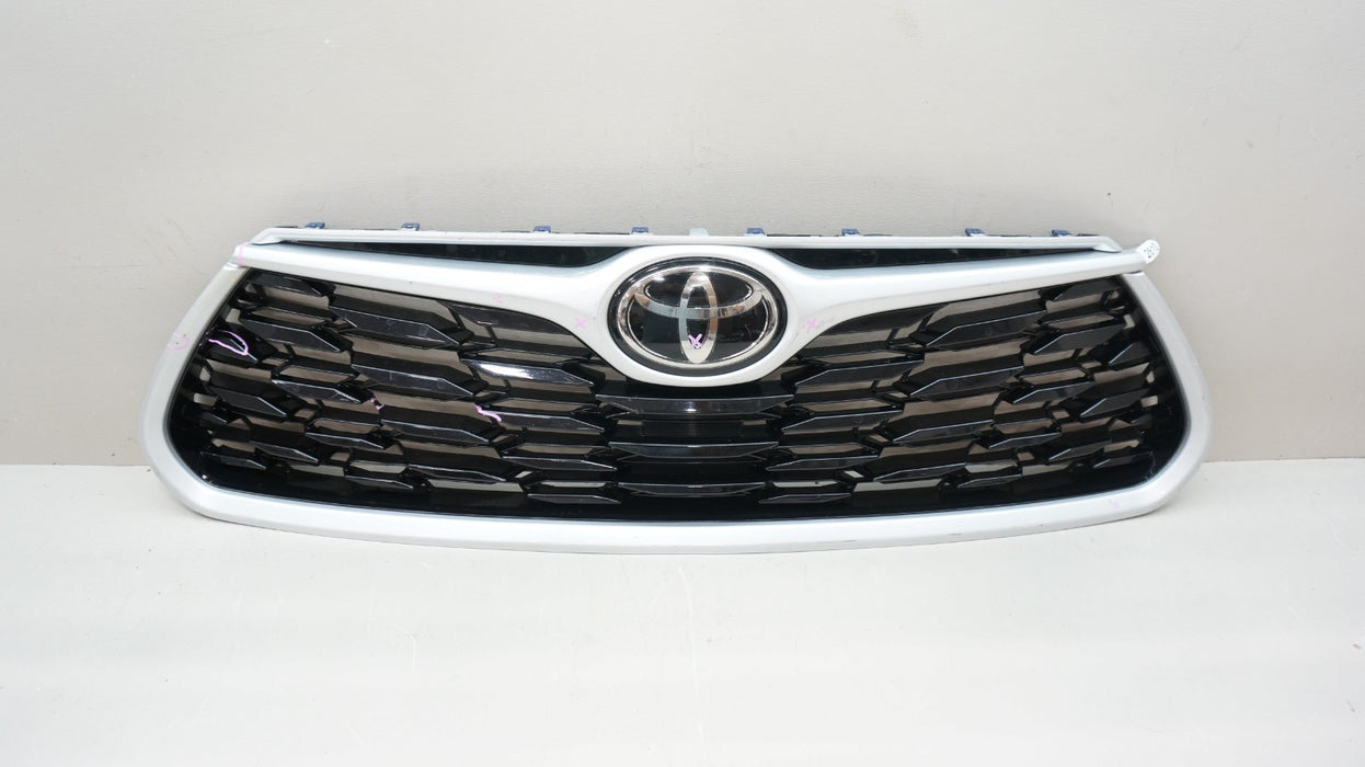 2020-2023 TOYOTA HIGHLANDER FRONT RADIATOR GRILLE OEM 53111-0E250