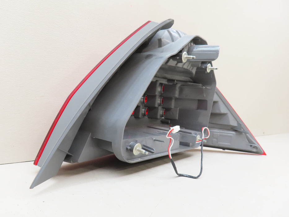 2006 2007 HONDA ACCORD REAR LEFT DRIVER SIDE TAIL LIGHT OEM