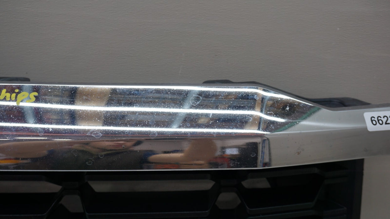 2016-2019 CHEVROLET SILVERADO 1500 FRONT CENTER RADIATOR GRILLE OEM 23380362