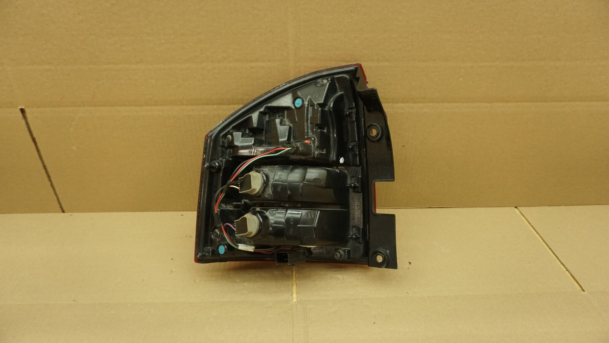 2014 2015 2016 2017 JEEP COMPASS REAR RIGHT PASSENGER SIDE TAIL LIGHT OEM