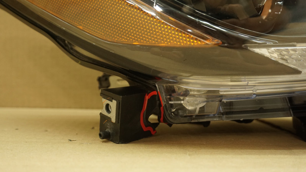 2018 NISSAN MURANO FRONT RIGHT PASSENGER SIDE HEADLIGHT HALOGEN AFTERMARKET 18
