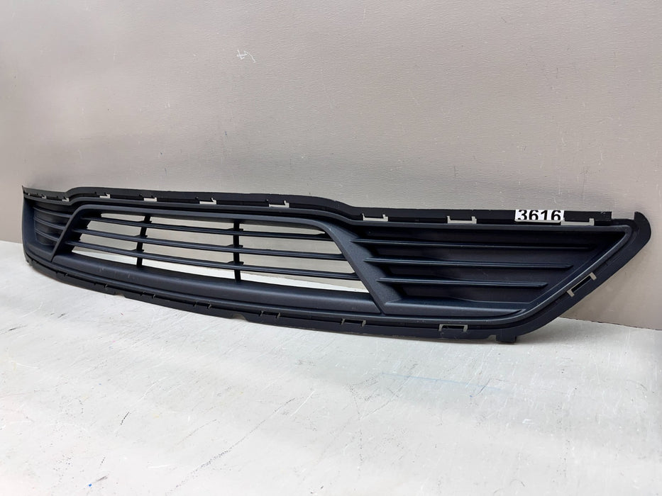 2013-2019 FORD TAURUS FRONT BUMPER LOWER GRILLE OEM DG13-17K945
