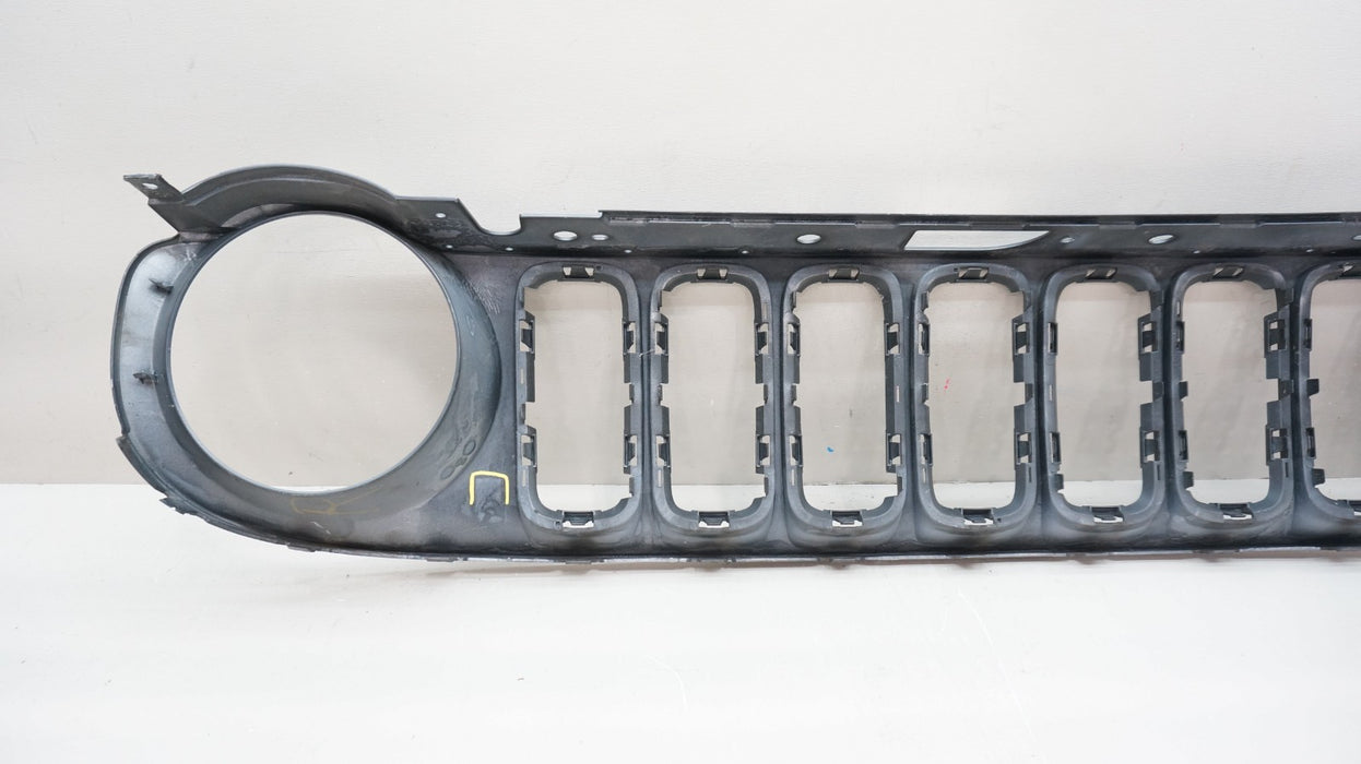 2015-2018 JEEP RENEGADE FRONT BUMPER RADIATOR GRILLE OEM 735587825