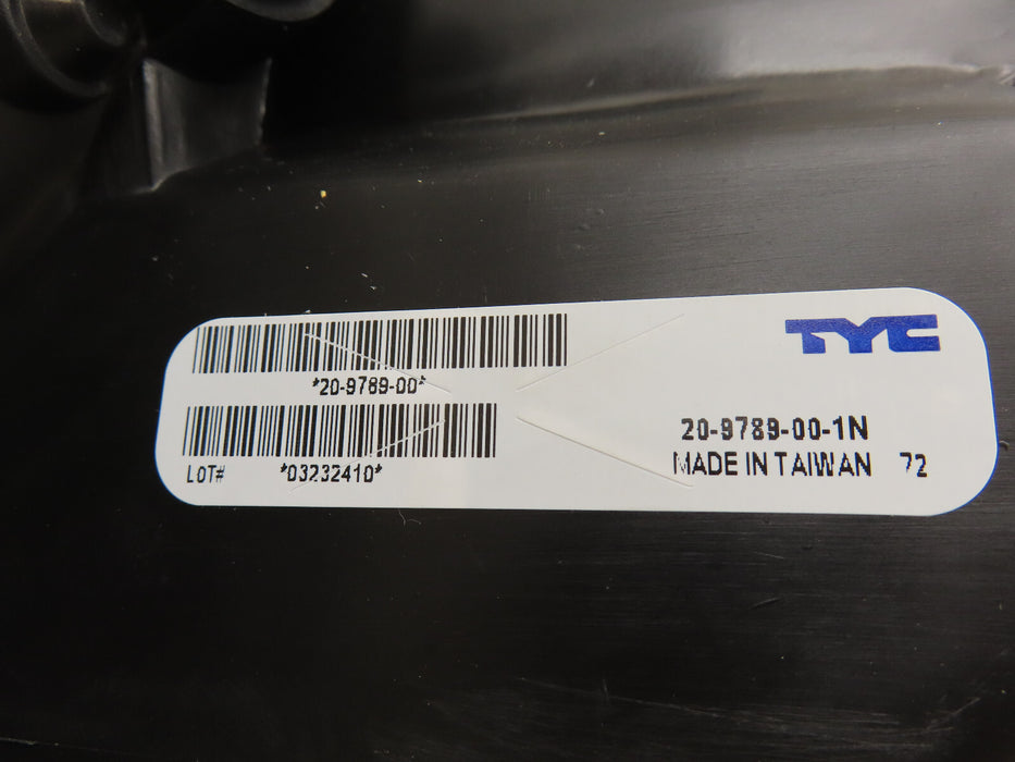 2016-2018 TOYOTA RAV4 FRONT RIGHT PASSENGER HEADLIGHT HALOGEN AFTERMARKET