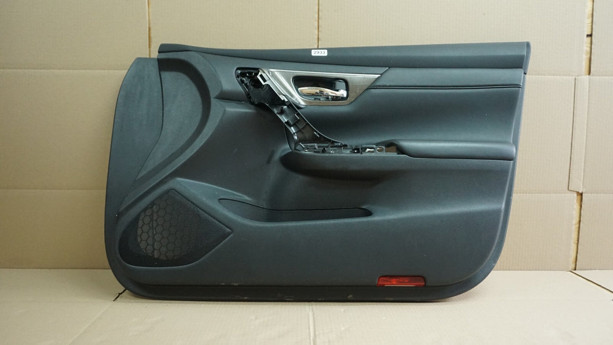 2013-2015 NISSAN ALTIMA FRONT RIGHT PASSENGER SIDE DOOR INTERIOR PANEL TRIM OEM