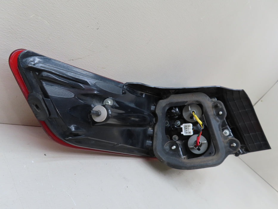 2012 2013 KIA OPTIMA REAR RIGHT PASSENGER SIDE OUTER TAIL LIGHT OEM
