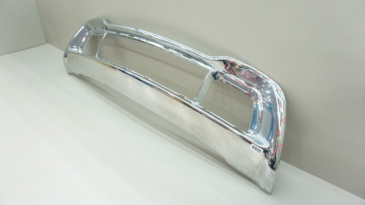 2014-2016 JEEP GRAND CHEROKEE FRONT LOWER GRILLE CHROME TRIM 68143105A OEM