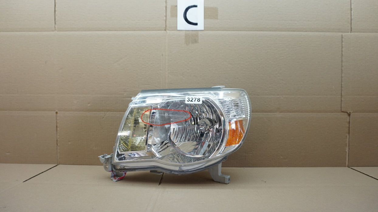 2005-2011 TOYOTA TACOMA FRONT LEFT DRIVER HEADLIGHT HEADLAMP  HALOGEN OEM