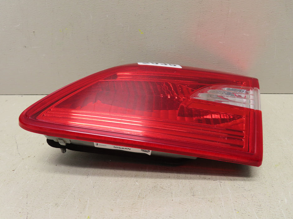 2013-2015 Nissan Sentra Passenger Right Side Tail Light Taillight Lamp Oem