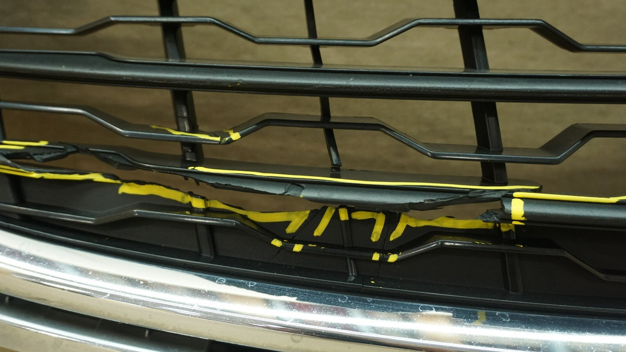 2015-2018 CHEVROLET CRUZE FRONT BUMPER CENTER GRILL GRILLE OEM 95405770 15 16