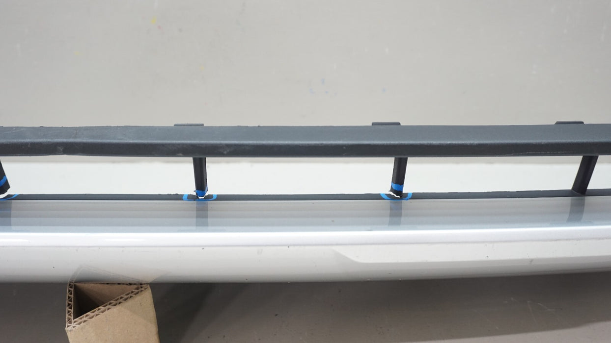2019-2022 VOLVO XC40 FRONT LOWER BUMPER COVER VALANCE OEM 31449340