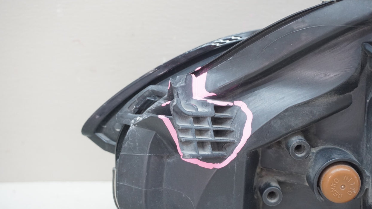 2014-2018 JEEP CHEROKEE FRONT RIGHT DAYTIME RUNNING LIGHT DRL OEM