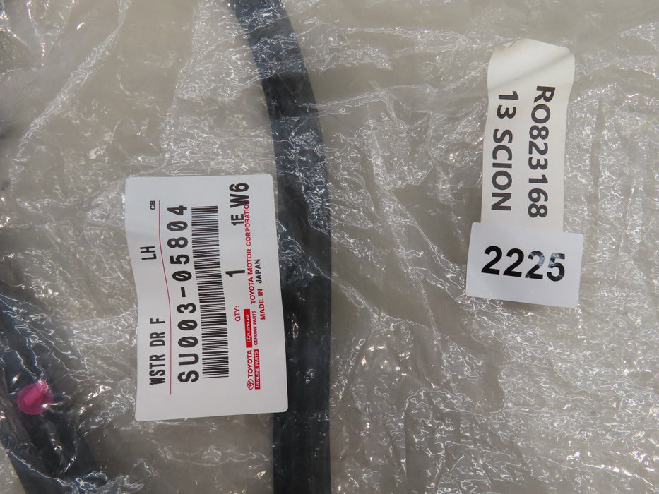 2013-2020 TOYOTA 86 SCION FR-S LEFT WINDOW LOWER WEATHER STRIP OEM SU003-05804