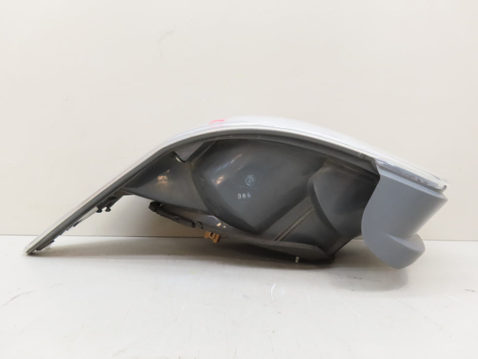 2007-2009 MAZDA CX7 CX-7 REAR RIGHT PASSENGER TAIL LIGHT OUTER OEM