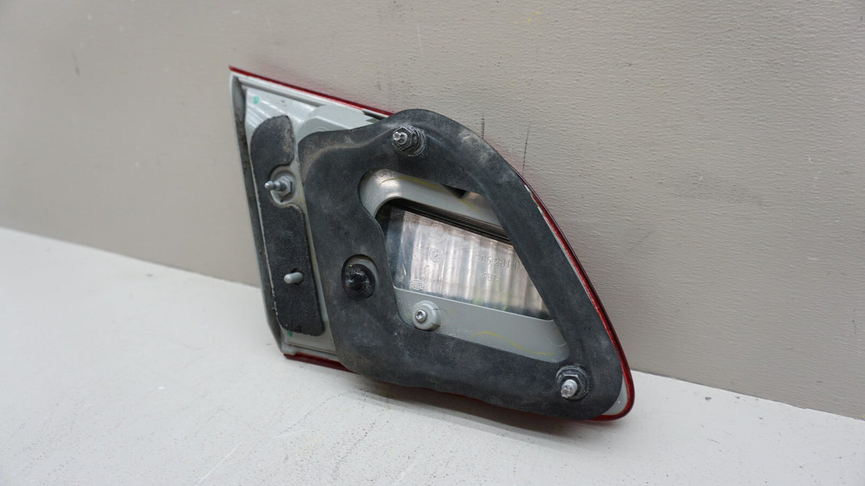 2016-2019 NISSAN SENTRA REAR RIGHT PASSENGER SIDE TAIL LIGHT OEM 16 17 18 19