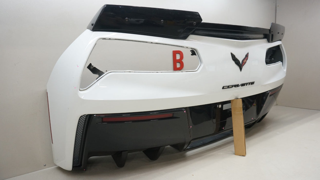 2014-2019 CHEVROLET CORVETTE C7 REAR BUMPER ASSEMBLY W/ BACKUP CAM 22777901 OEM
