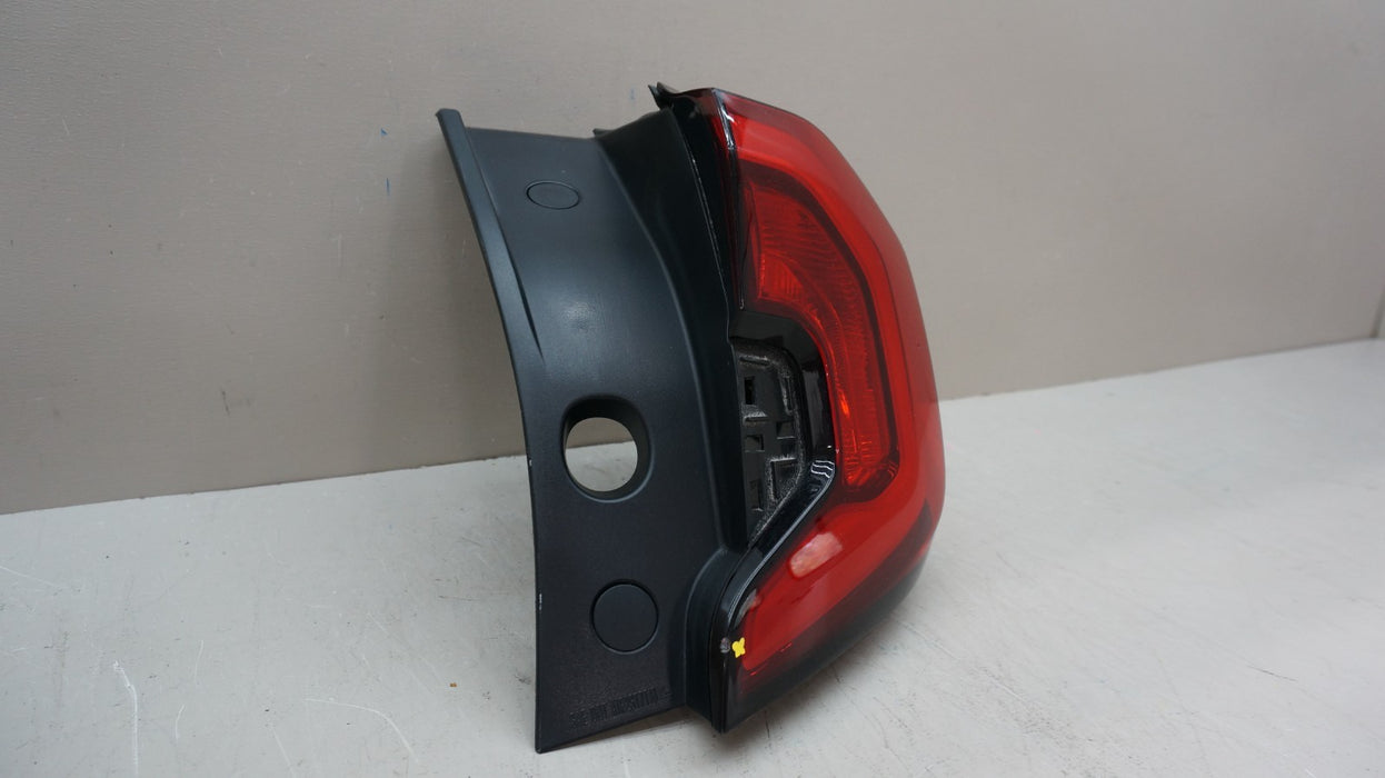 2018-2021 GMC TERRAIN RH RIGHT REAR TAIL LIGHT 84379498 OEM