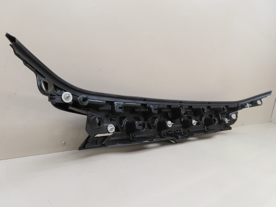 2019-2023 FORD EDGE REAR TRUNK LIFT GATE MOLDING OEM MT4B-R43401-A