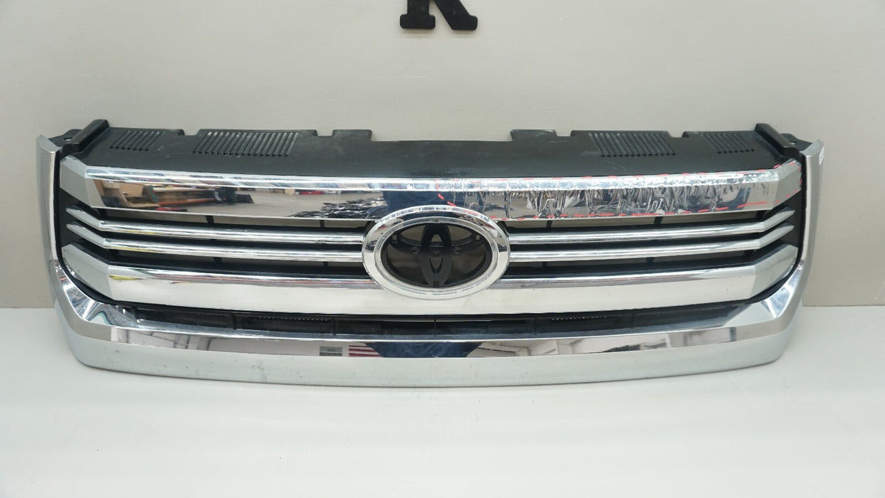 2014-2017 TOYOTA TUNDRA FRONT CENTER RADIATOR GRILLE OEM 531110C0210