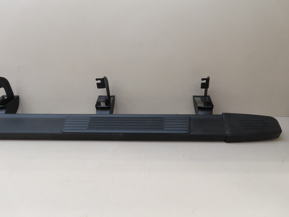 2019-2024 CHEVROLET/GMC SILVERADO SIERRA 1500 RIGHT PASSENGER RUNNING BOARD OEM