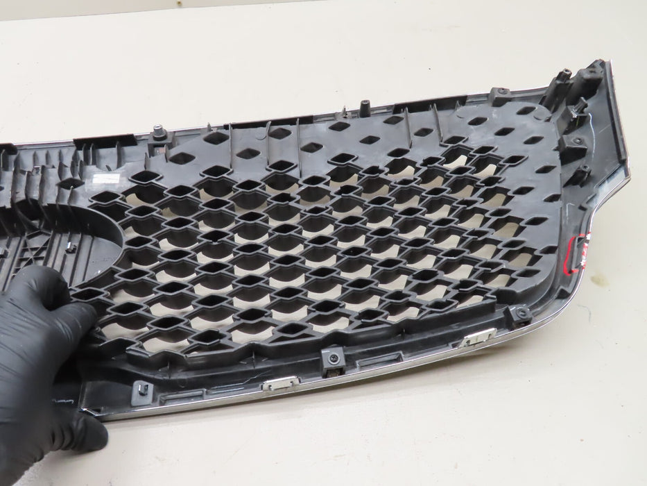 2016-2017 KIA SORENTO FRONT BUMPER RADIATOR COVER GRILLE GRILL WITH EMBLEM OEM