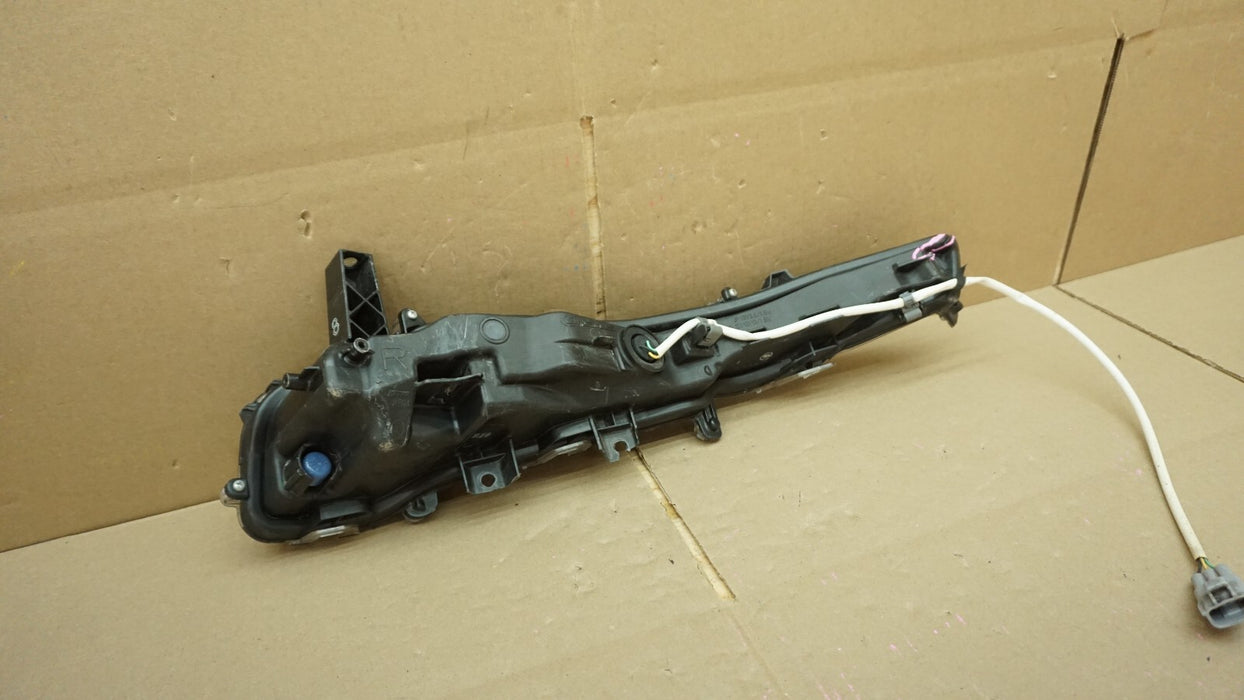 2017-2019 LEXUS IS250 IS350 FRONT RIGHT PASSENGER FOG LIGHT HALOGEN OEM 17 18 19