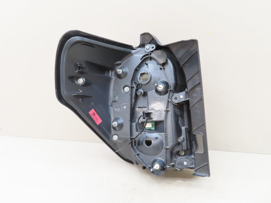 2014-2023 TOYOTA 4RUNNER REAR RIGHT PASSENGER TAIL LIGHT OEM