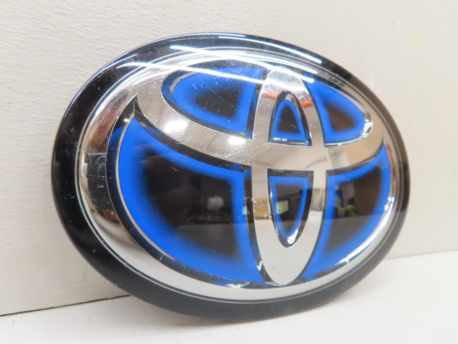 2017-2022 TOYOTA FRONT EMBLEM OEM 53141-33130