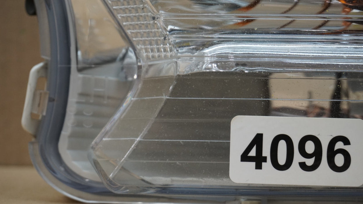 2017-2019 FORD ESCAPE FRONT LEFT DRIVERS SIDE FOG LIGHT HALOGEN OEM 17 18 19