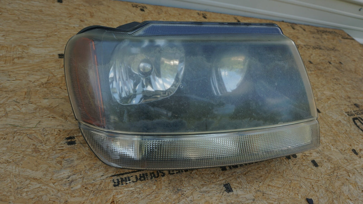 99 00 01 02 03 04 JEEP GRAND CHEROKEE RIGHT FRONT HEADLIGHT OEM