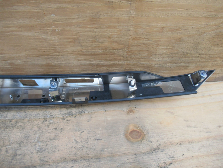 2018-2019 CHEVROLET CHEVY TRAVERSE REAR TRUNK TAILGATE TRIM MOLDING CHROME OEM