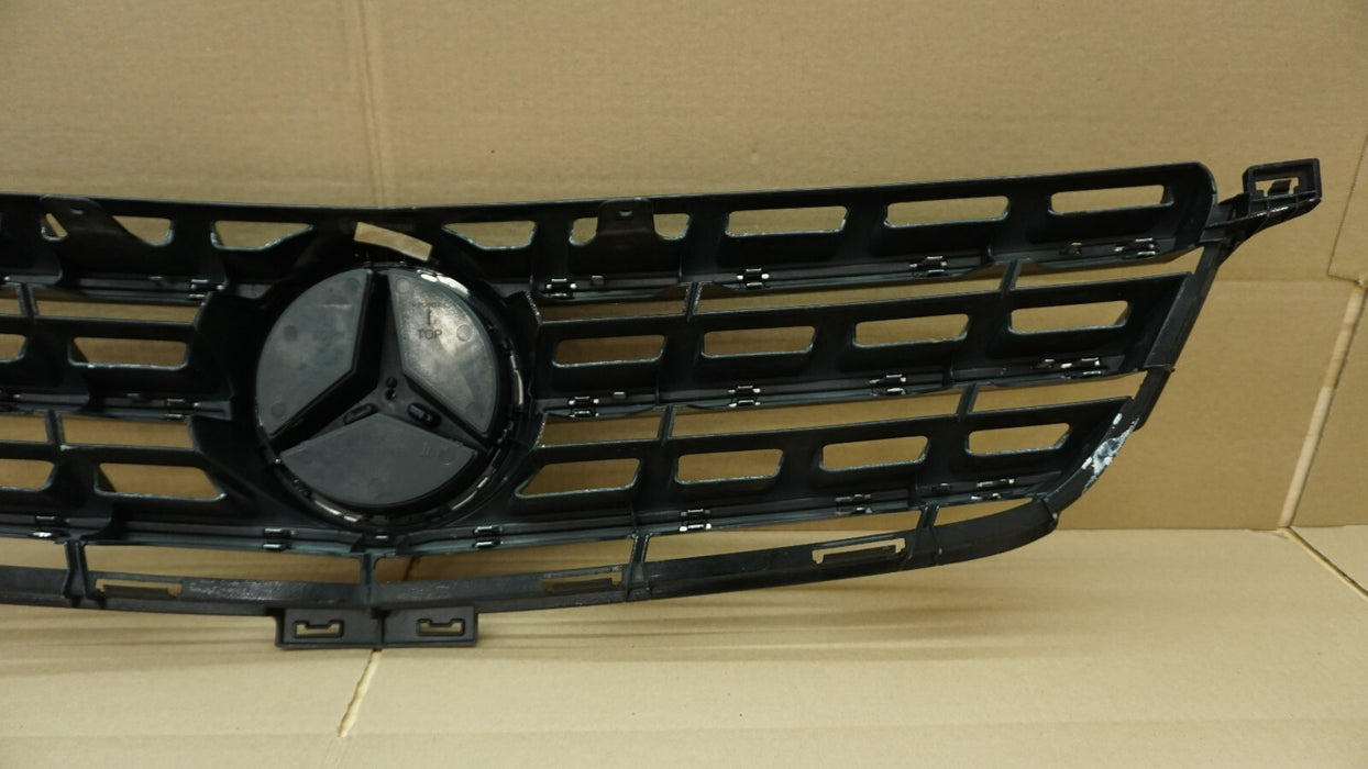 2012-2015 MERCEDES-BENZ ML350 FRONT BUMPER CENTER GRILL GRILLE OEM A0008880060