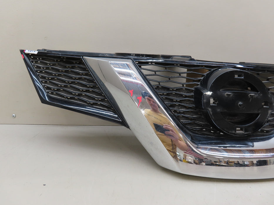 2015-2017 NISSAN ROGUE FRONT RADIATOR GRILL GRILLE OEM