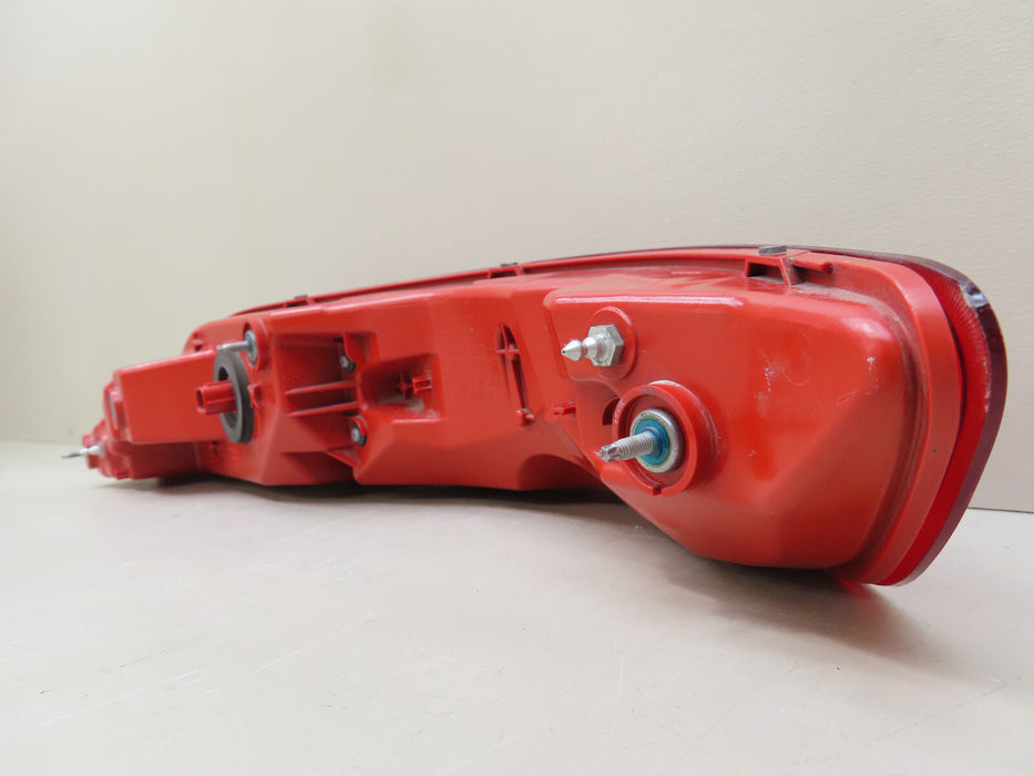 2015-2019 LINCOLN MKC REAR LEFT DRIVER SIDE TAIL LIGHT OEM