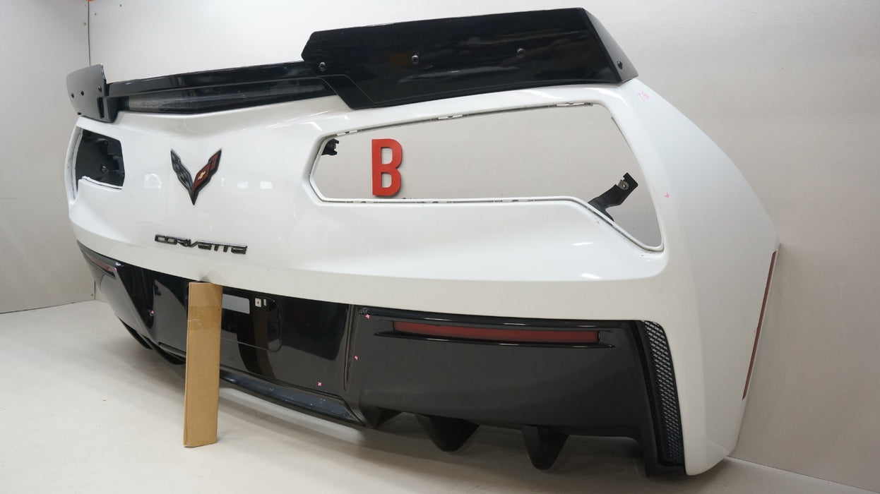 2014-2019 CHEVROLET CORVETTE C7 REAR BUMPER ASSEMBLY W/ BACKUP CAM 22777901 OEM