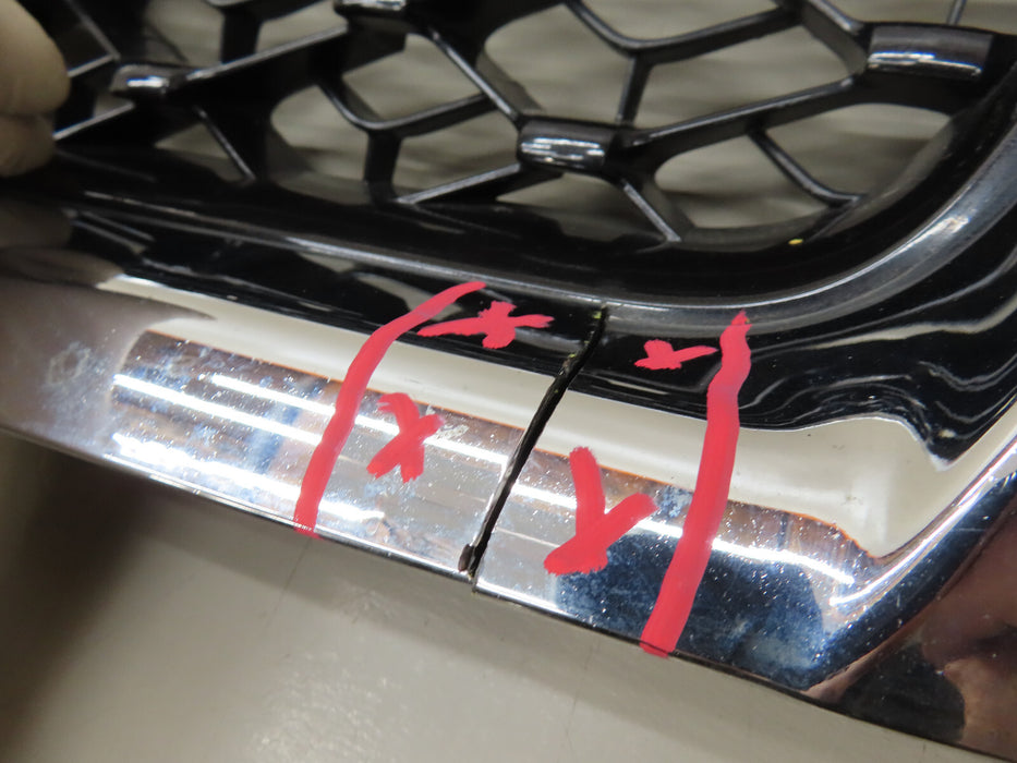 2013-2016 NISSAN PATHFINDER FRONT RADIATOR GRILLE GRILL W/CAMERA HOLE OEM