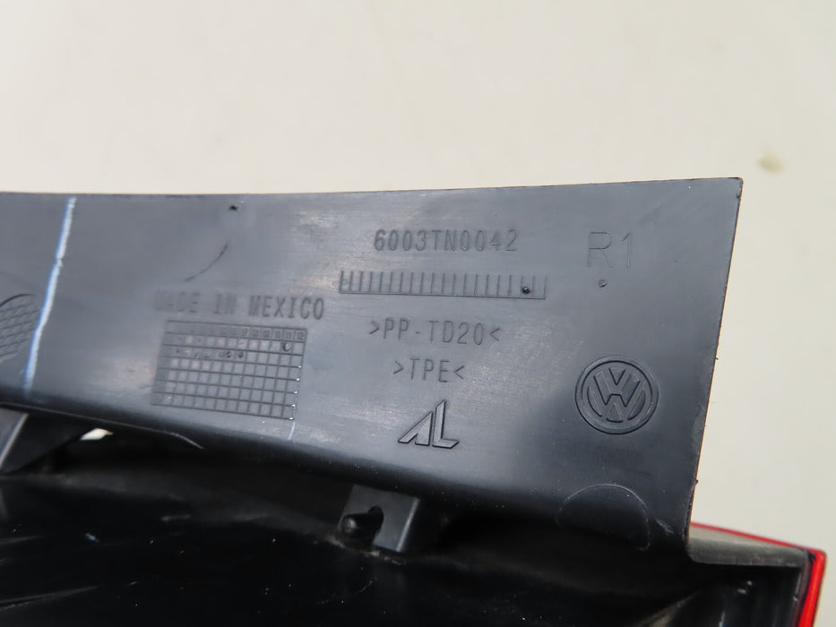 2015-2018 VOLKSWAGEN JETTA REAR RIGHT PASSENGER SIDE OUTER TAIL LIGHT LAMP OEM