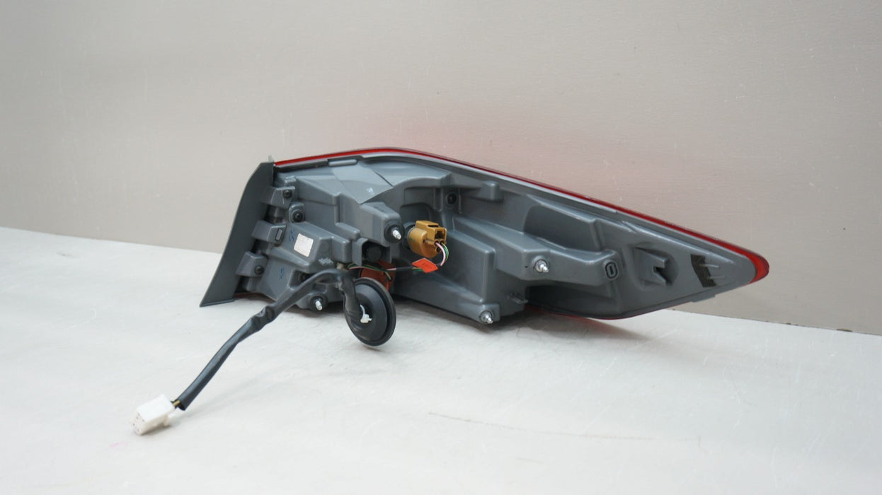 2017-2018 HYUNDAI ELANTRA SPORT REAR LEFT SIDE LED TAIL LIGHT OEM 92401-F24