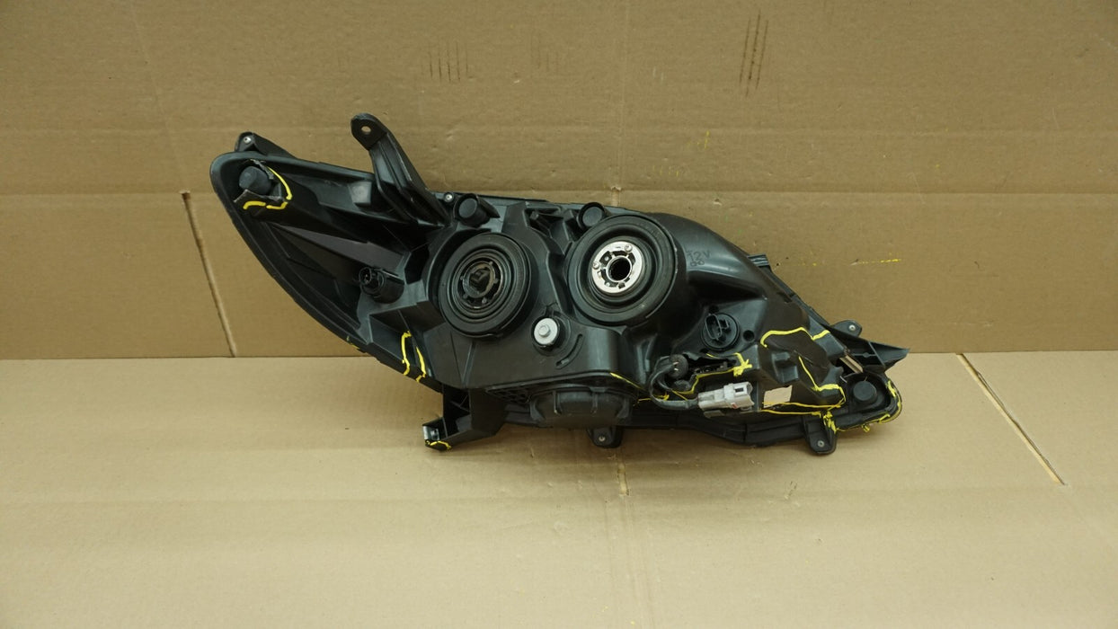 2015-2018 TOYOTA SIENNA FRONT LEFT DRIVER SIDE HEADLIGHT HEADLAMP HALOGEN OEM