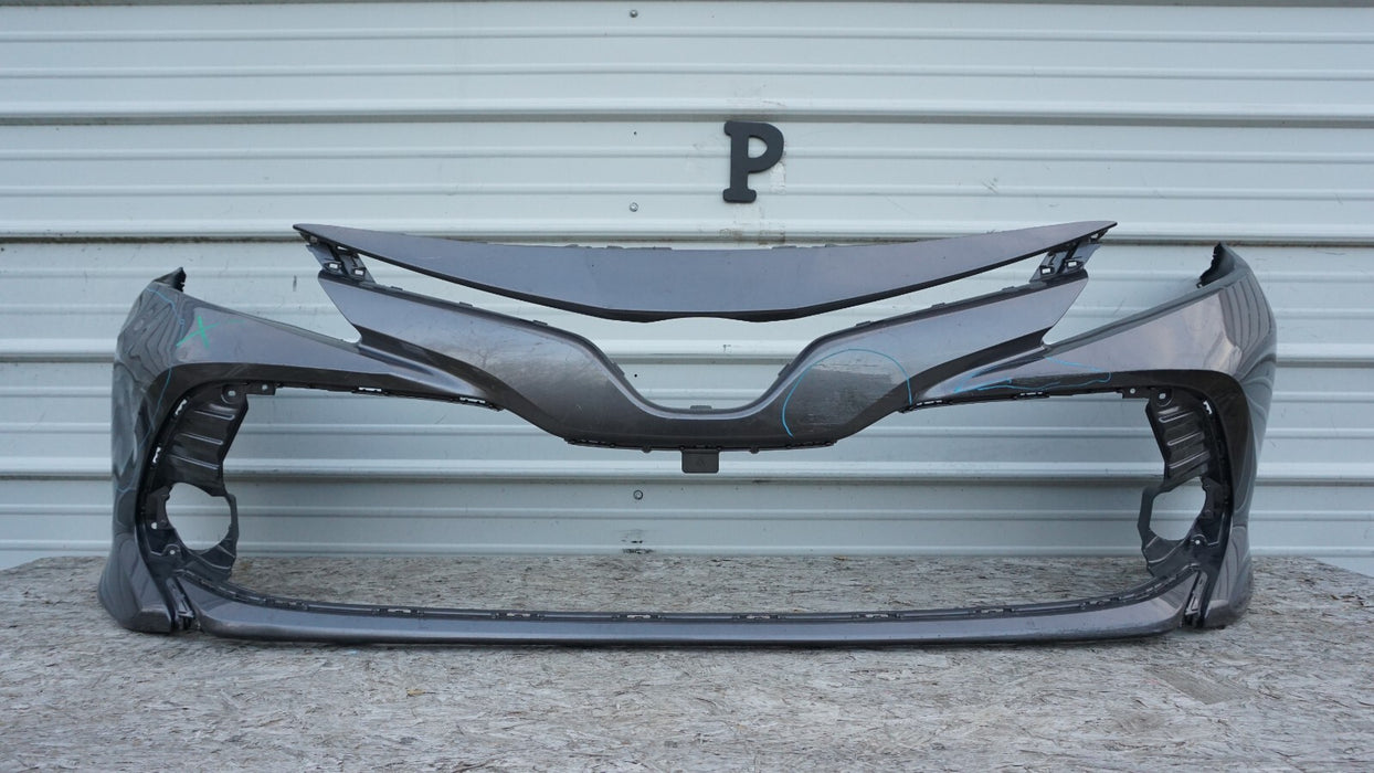 2018-2019 TOYOTA CAMRY FRONT BUMPER COVER OEM 18 19