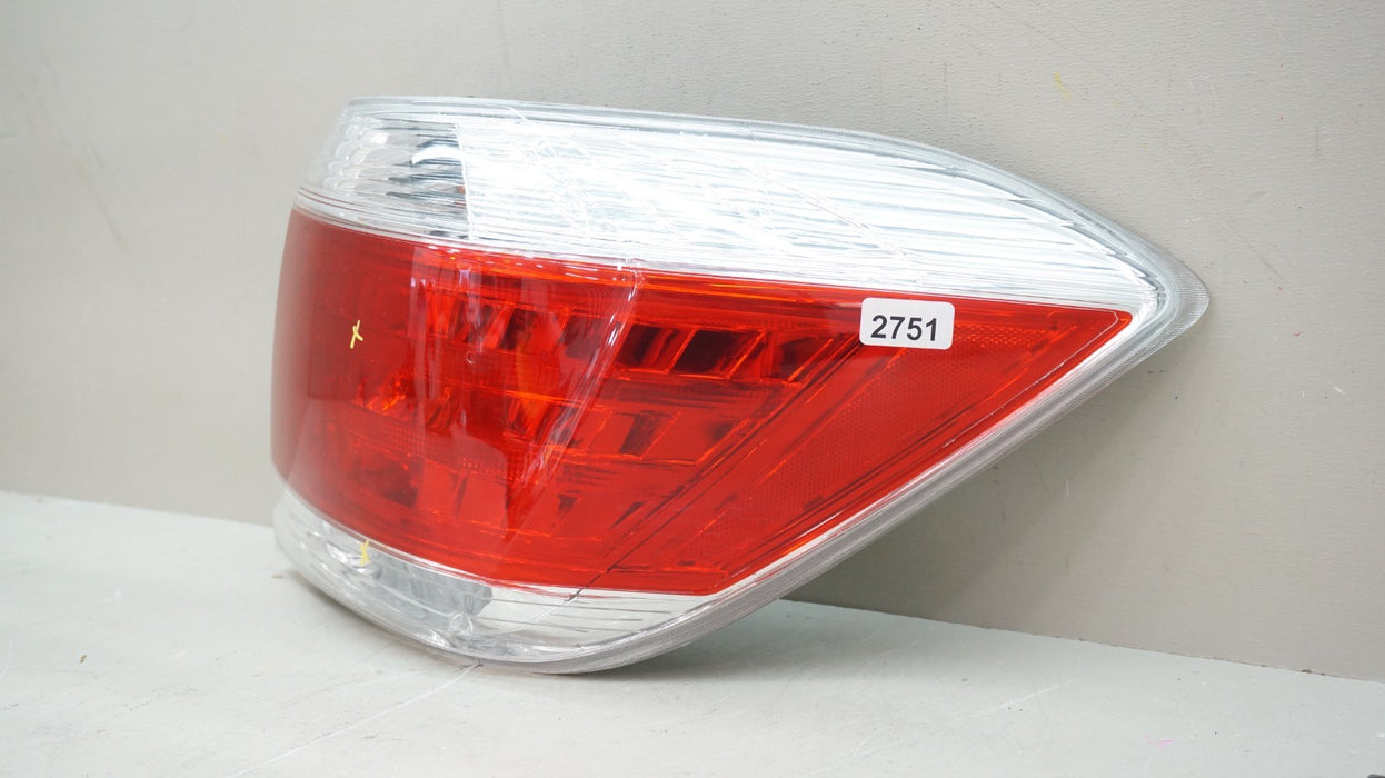 2011-2013 TOYOTA HIGHLANDER REAR RIGHT PASSENGER SIDE TAIL LIGHT CAPA